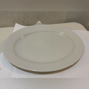 TableTops Unlimited Gallery Capri White Basketweave Oval Serving Platter 14”